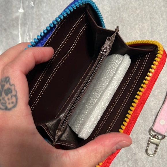 NWT BT21 RJ Wallet! - Picture 5 of 5